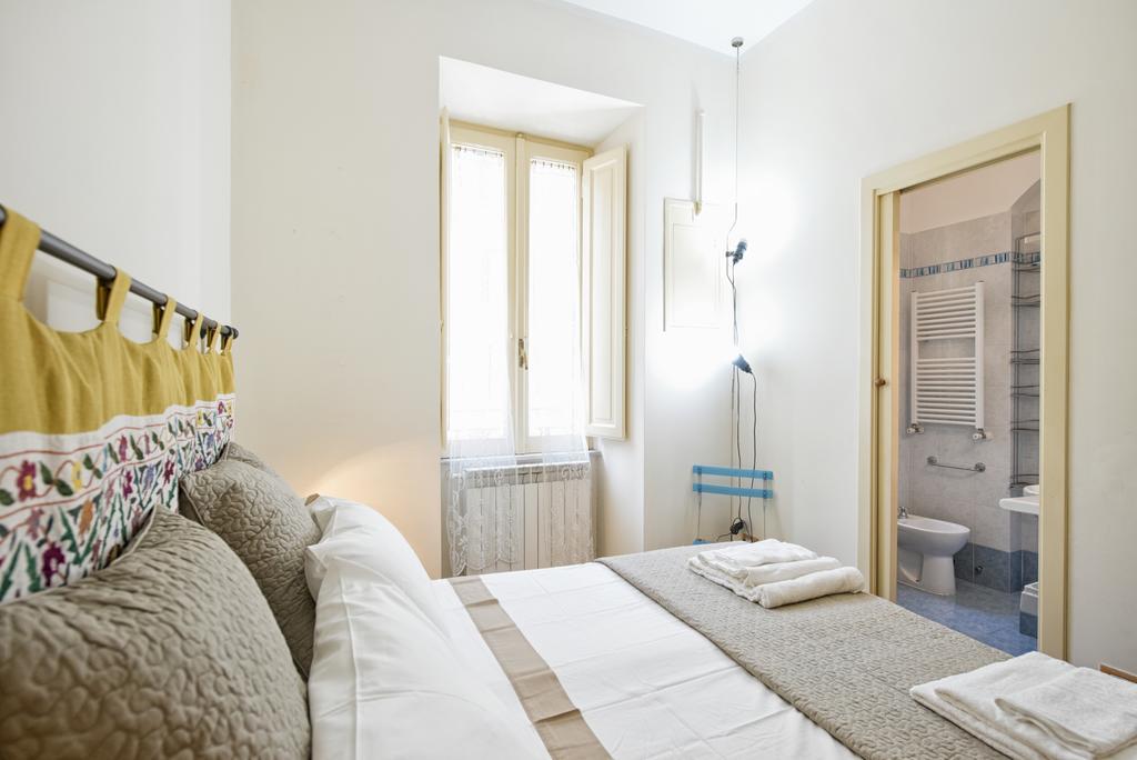 Casa Elena - Italyholidayhouse روما الغرفة الصورة